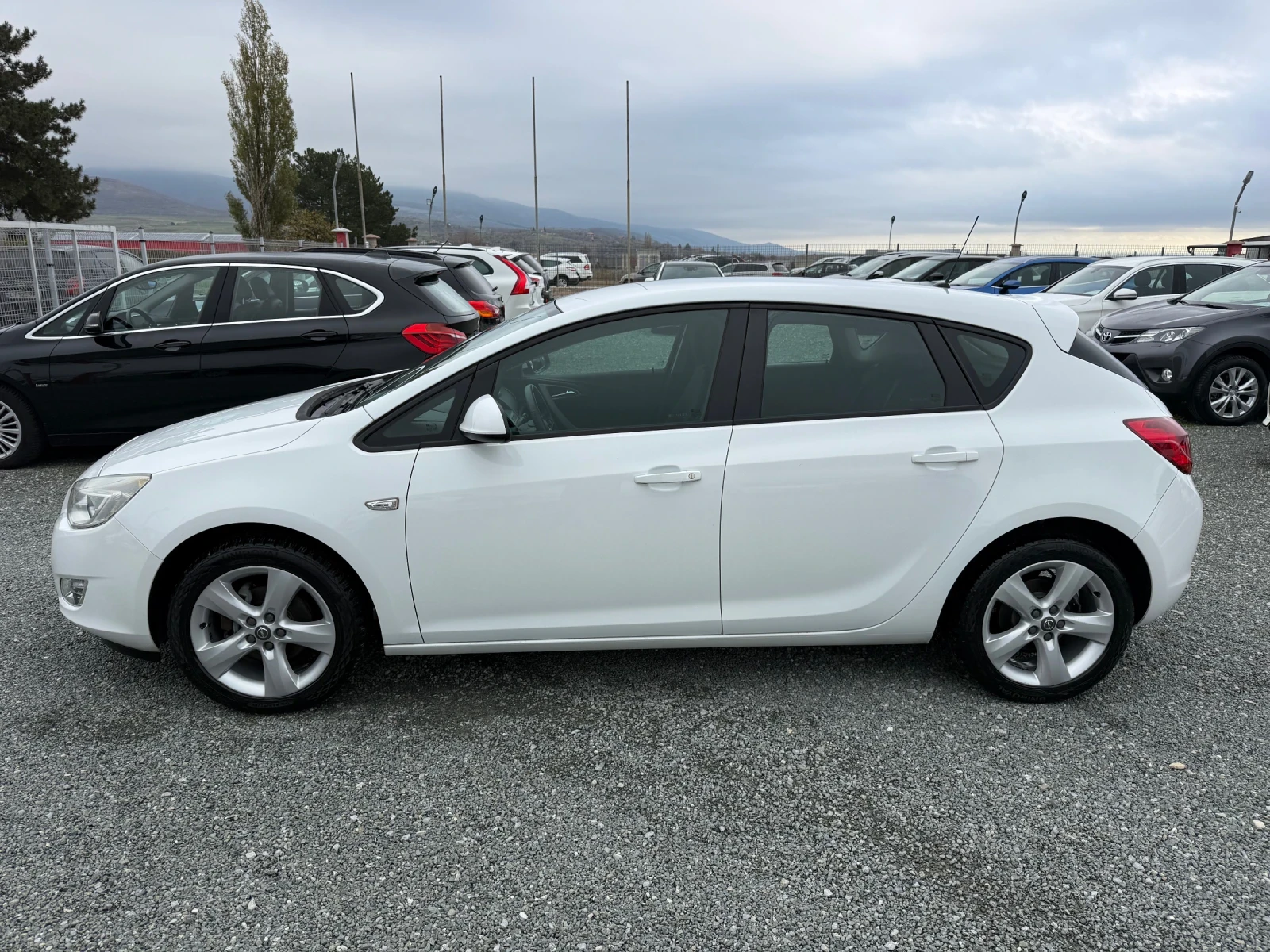 Opel Astra (KATO НОВА) - изображение 10