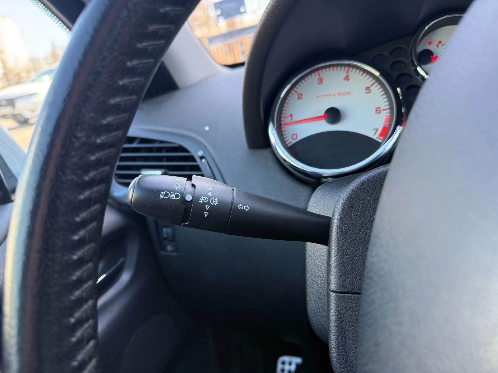 Peugeot 207 1.6i 120�.�. ����� ���������/����/�������� | Mobile.bg � ����������� 17