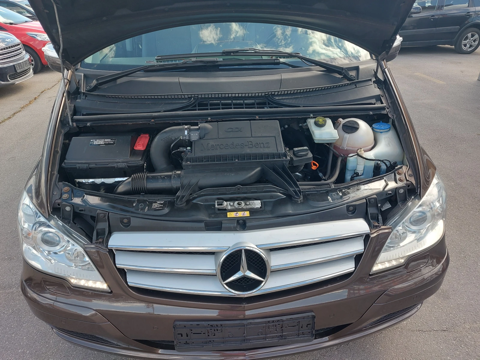 Mercedes-Benz Viano 2.2* CDI* 163 к.с.* LUX* 6+ 1 м.* EURO 5* Автомат, снимка 17 - Автомобили и джипове - 54413834