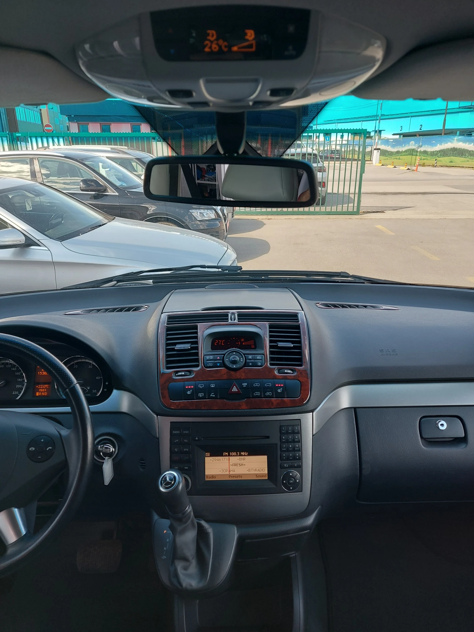 Mercedes-Benz Viano 2.2* CDI* 163 к.с.* LUX* 6+ 1 м.* EURO 5* Автомат, снимка 13 - Автомобили и джипове - 54413834