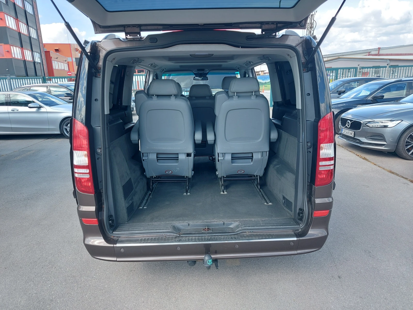 Mercedes-Benz Viano 2.2* CDI* 163 к.с.* LUX* 6+ 1 м.* EURO 5* Автомат, снимка 16 - Автомобили и джипове - 54413834
