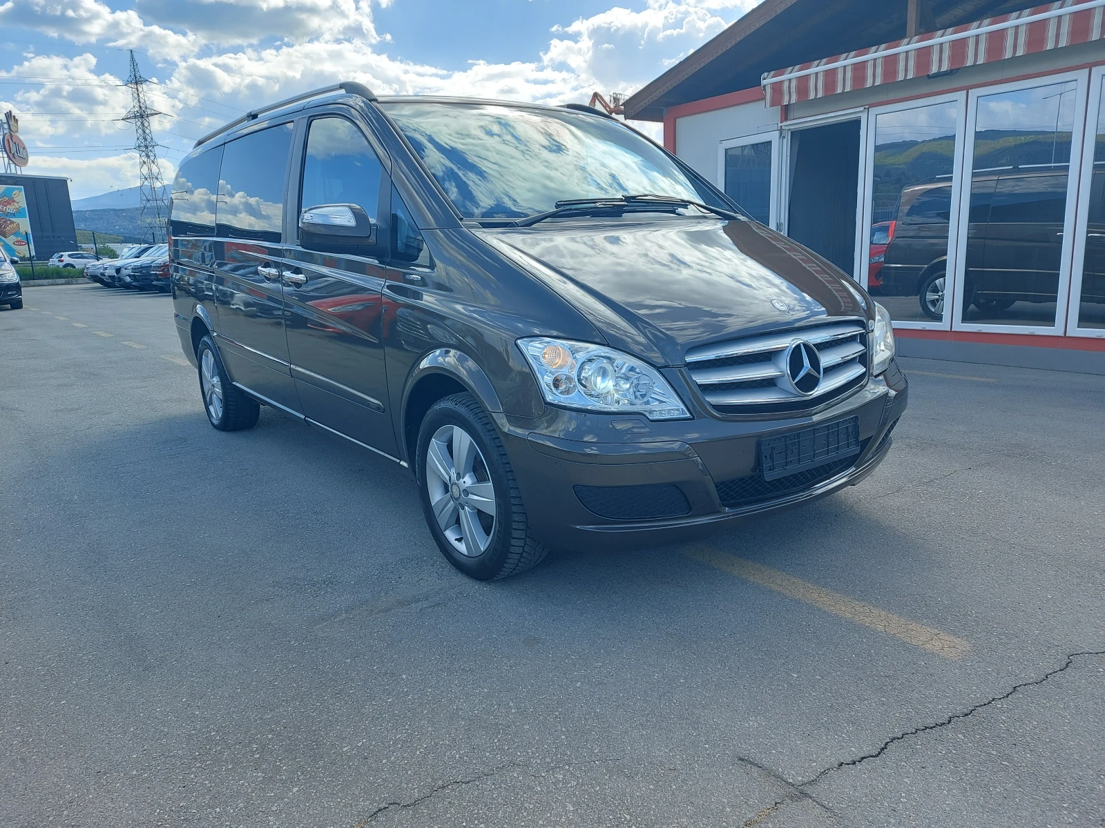 Mercedes-Benz Viano 2.2* CDI* 163 к.с.* LUX* 6+ 1 м.* EURO 5* Автомат, снимка 3 - Автомобили и джипове - 54413834