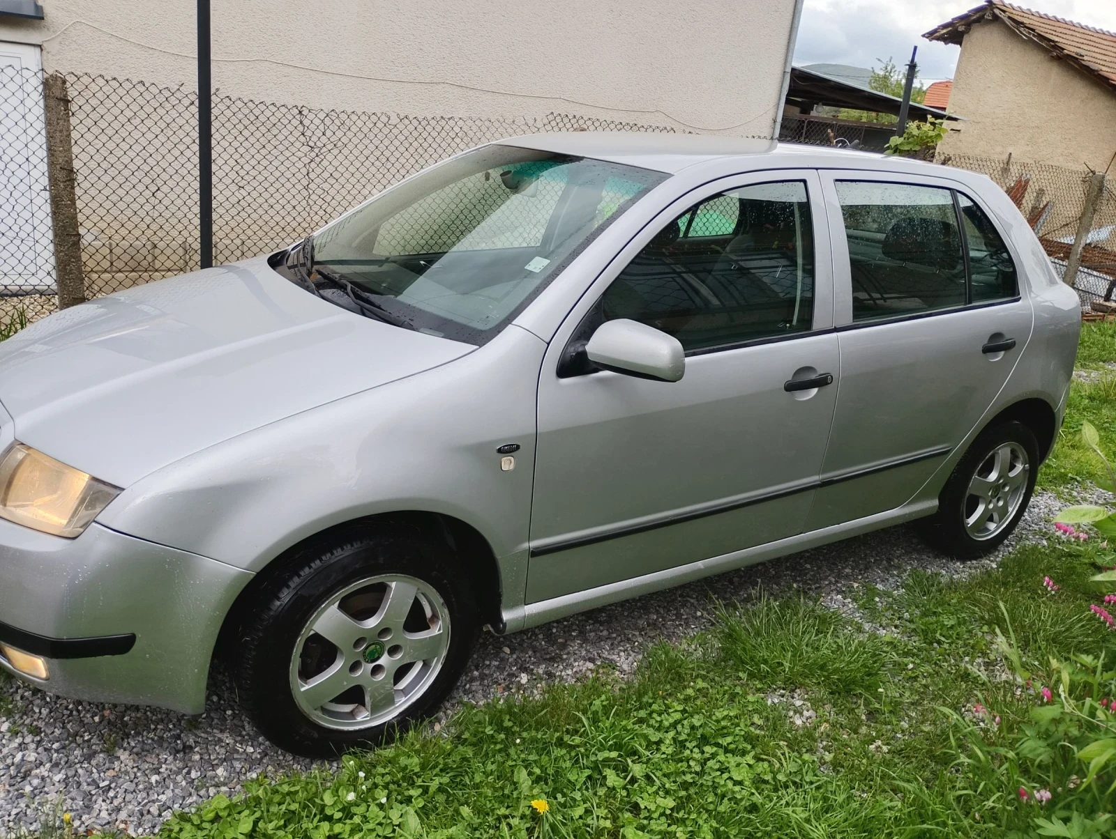 Skoda Fabia, снимка 2 - Автомобили и джипове - 54490345