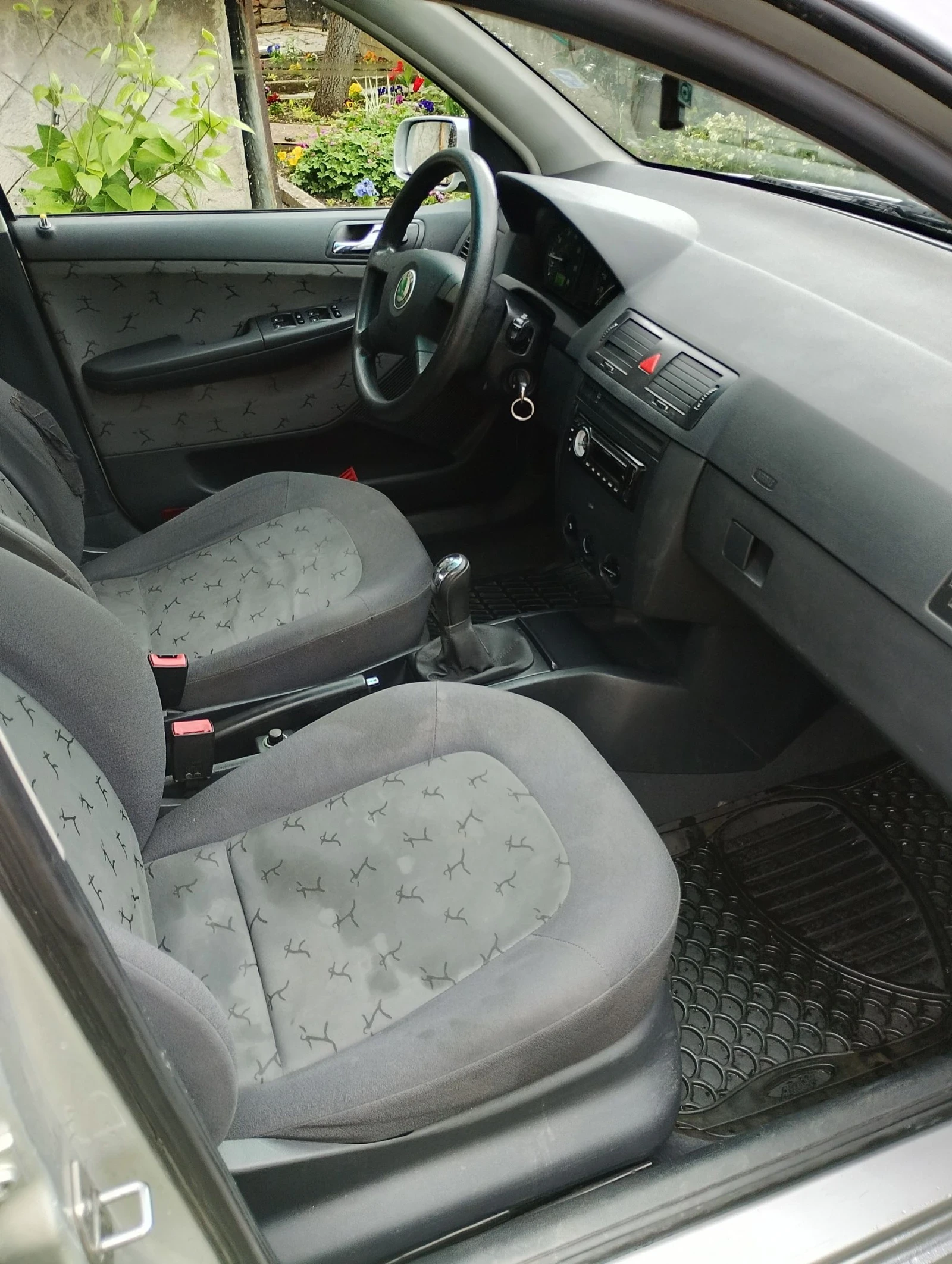 Skoda Fabia, снимка 7 - Автомобили и джипове - 54490345
