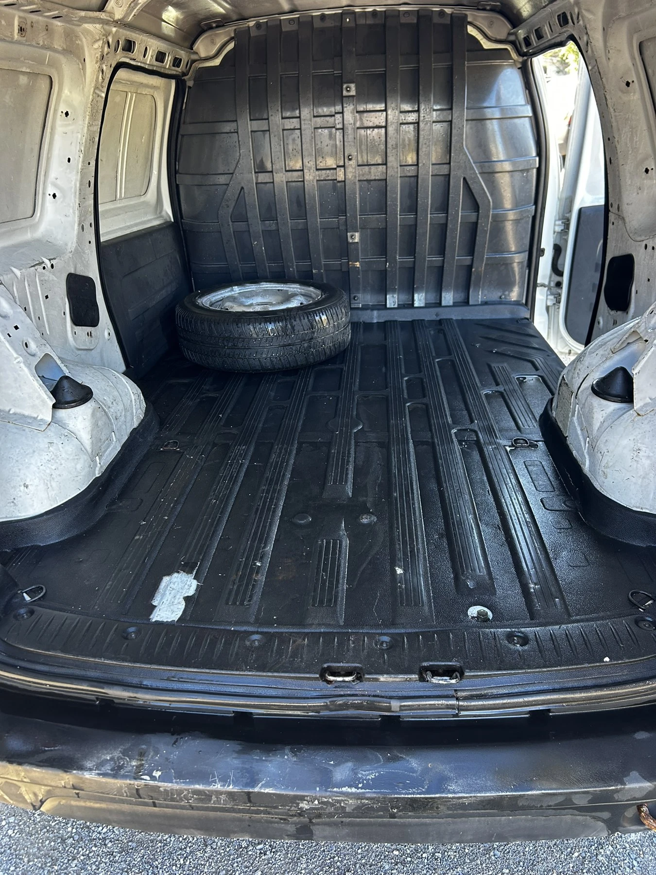 Dacia Logan, снимка 6 - Автомобили и джипове - 54697619