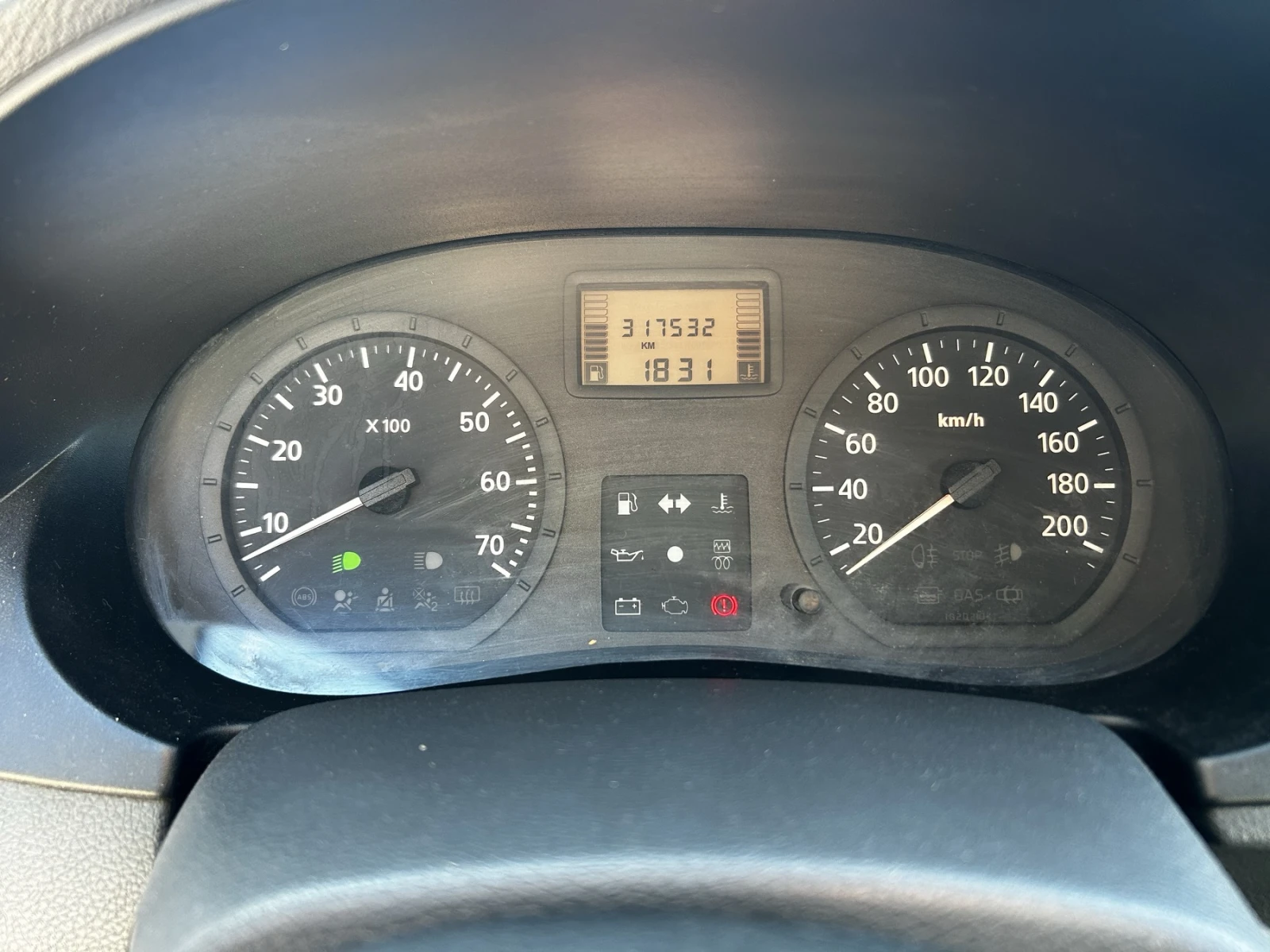 Dacia Logan, снимка 8 - Автомобили и джипове - 54697619