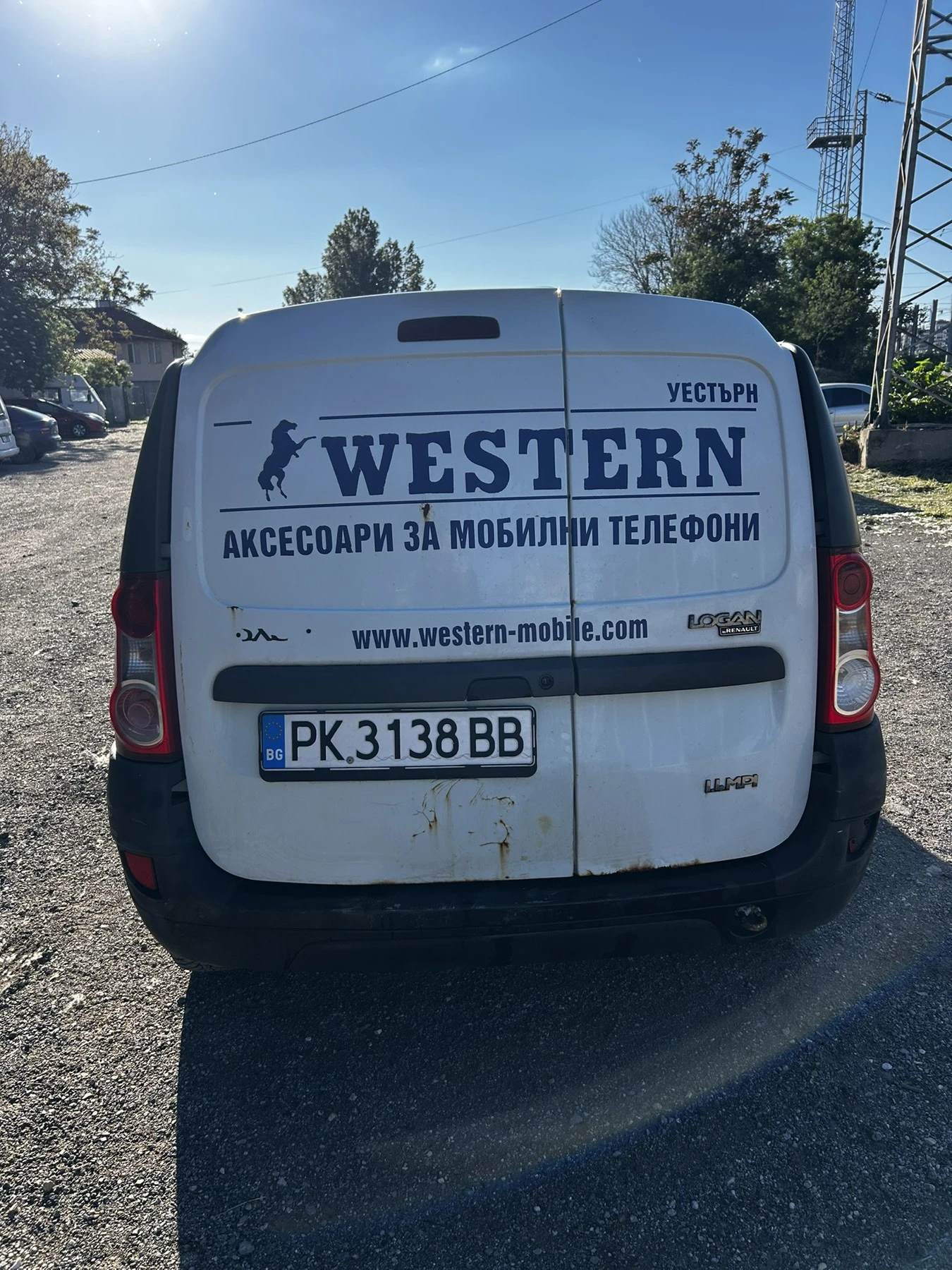 Dacia Logan, снимка 5 - Автомобили и джипове - 54697619