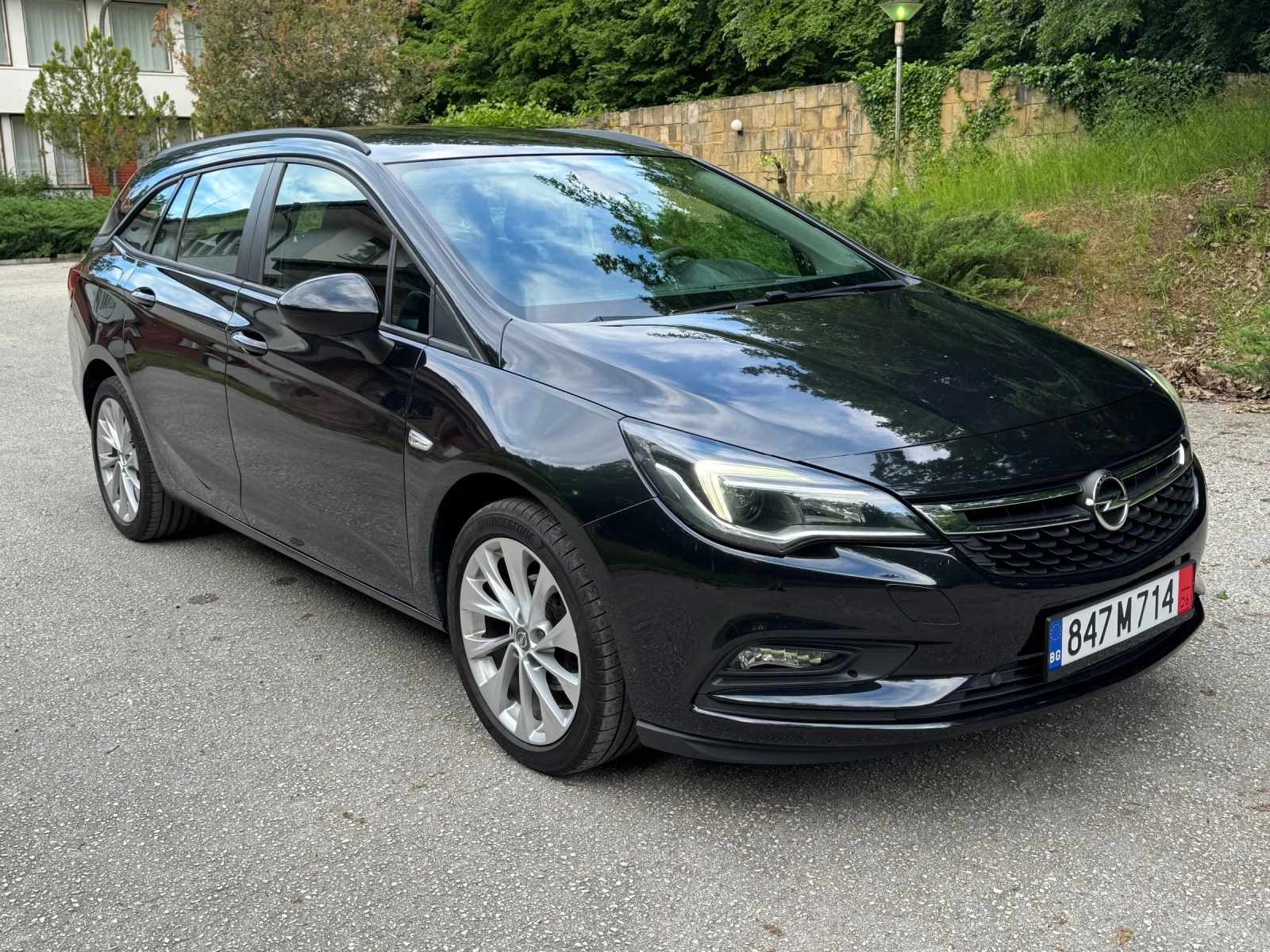 Opel Astra 1.4Turbo, снимка 5 - Автомобили и джипове - 54812243