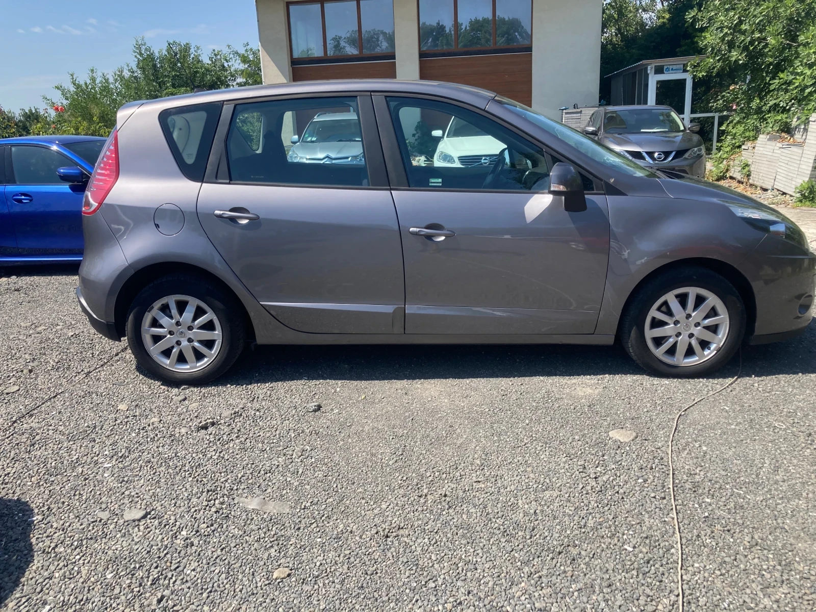 Renault Scenic, снимка 3 - Автомобили и джипове - 55429462