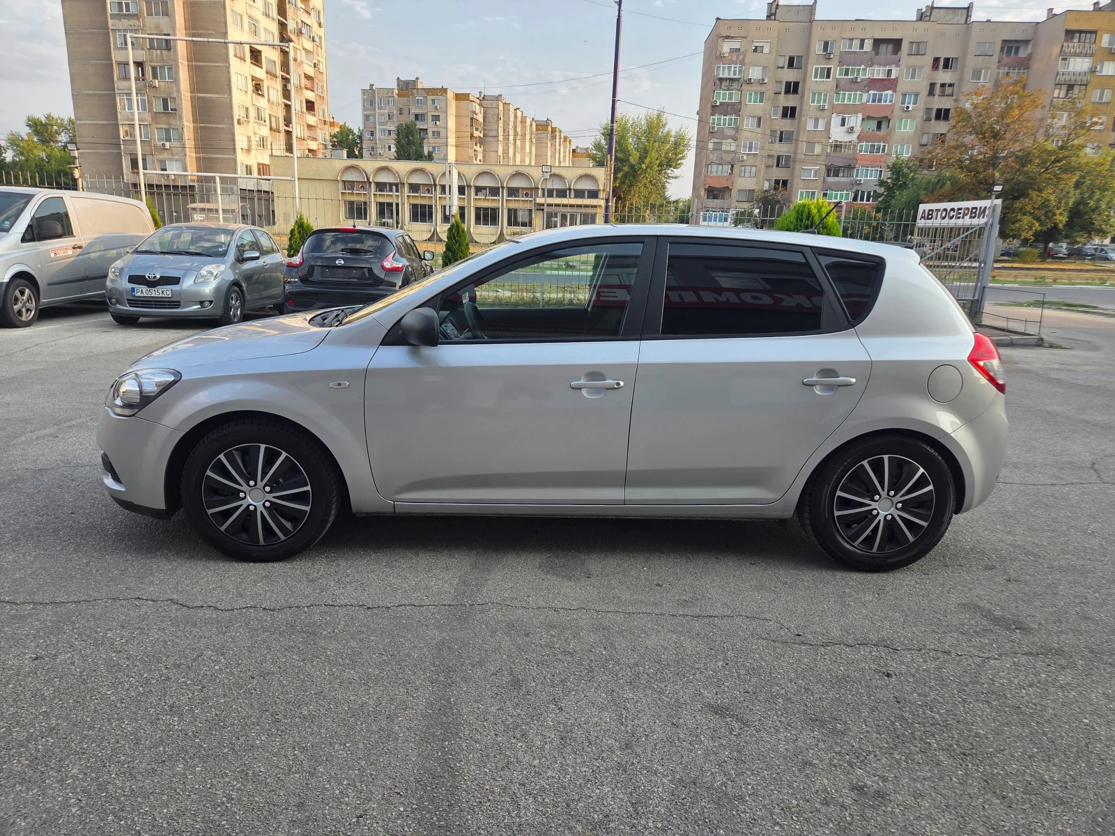 Kia Ceed 1.4i-Gaz.Inj.BRC, снимка 2 - Автомобили и джипове - 55564913