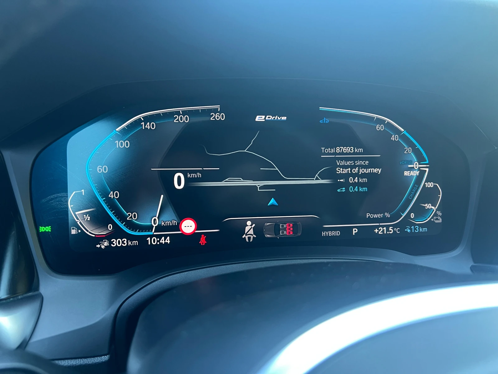 BMW 330 e xDrive M Sport, снимка 6 - Автомобили и джипове - 55740453