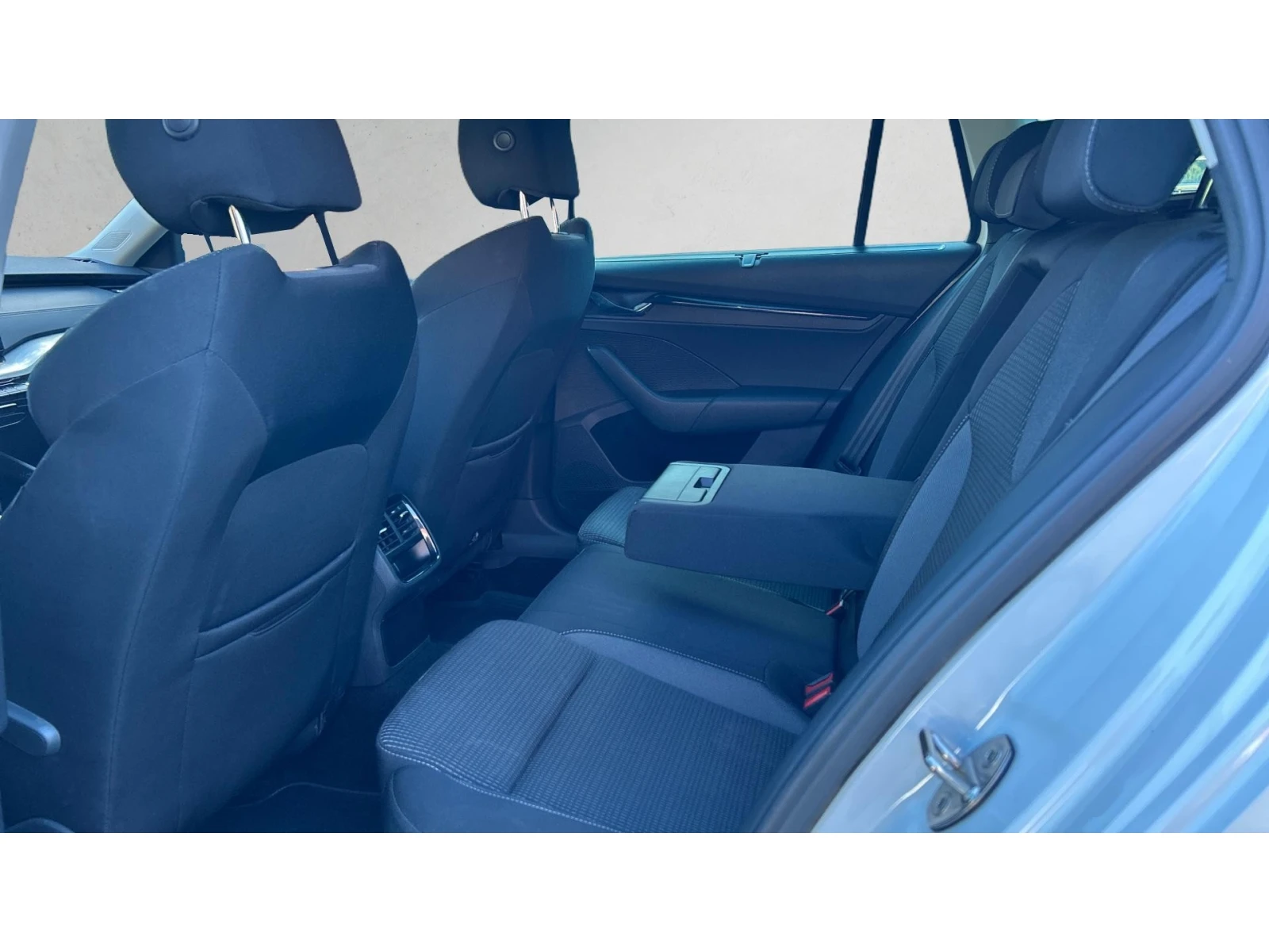 Skoda Octavia 2. 0 TDi DSG 150 k. c., Месечна вноска от 255  , снимка 12 - Автомобили и джипове - 55751886