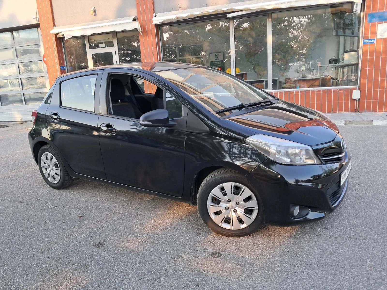 Toyota Yaris 1.4 D4D  90 ks.6sk navi.kamera, снимка 6 - Автомобили и джипове - 55968654