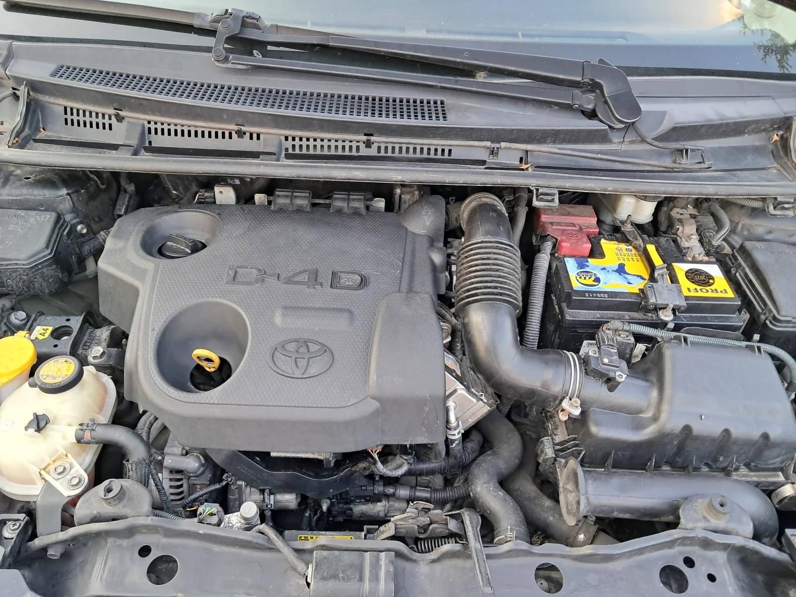 Toyota Yaris 1.4 D4D  90 ks.6sk navi.kamera, снимка 14 - Автомобили и джипове - 55968654