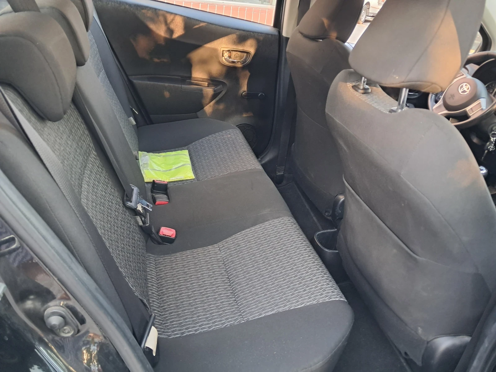 Toyota Yaris 1.4 D4D  90 ks.6sk navi.kamera, снимка 8 - Автомобили и джипове - 55968654