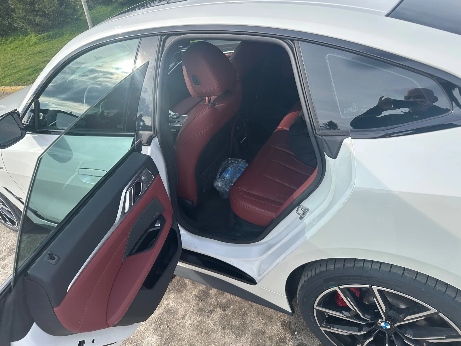 BMW i4 M50 Xdrive, снимка 12 - Автомобили и джипове - 56159179