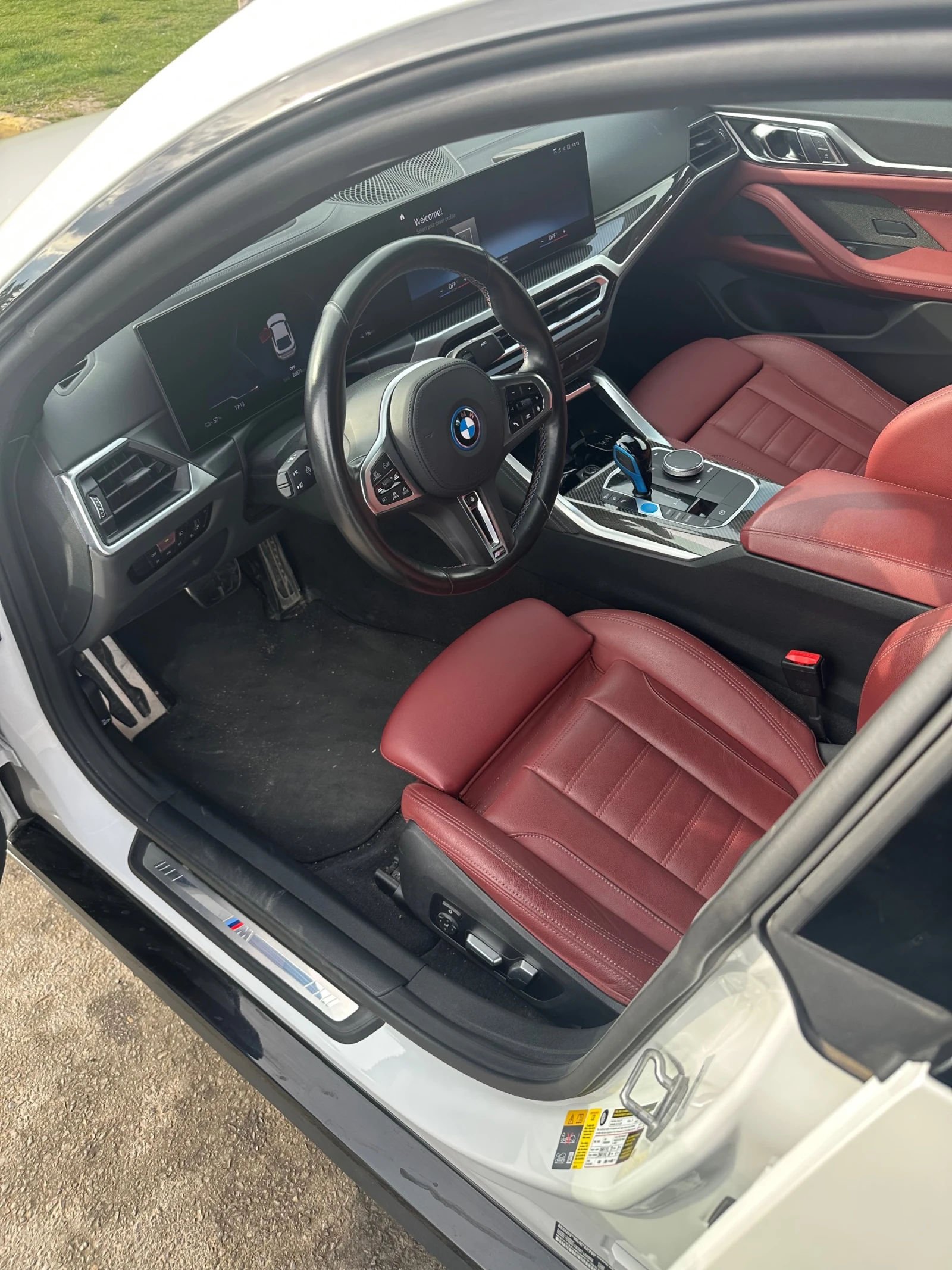 BMW i4 M50 Xdrive, снимка 11 - Автомобили и джипове - 56159179