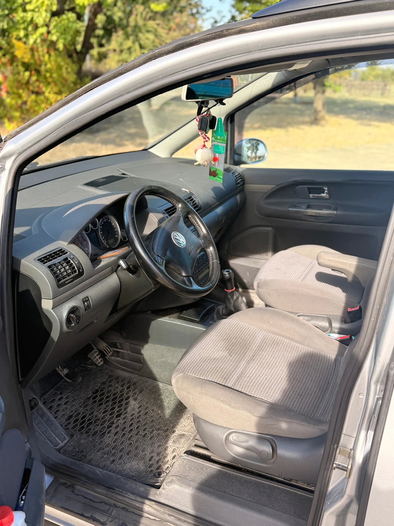 VW Sharan 2.00кб 140кс, снимка 9 - Автомобили и джипове - 56369892