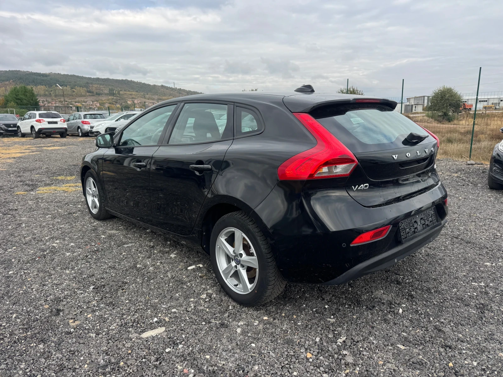 Volvo V40 2.0D , снимка 7 - Автомобили и джипове - 56460470
