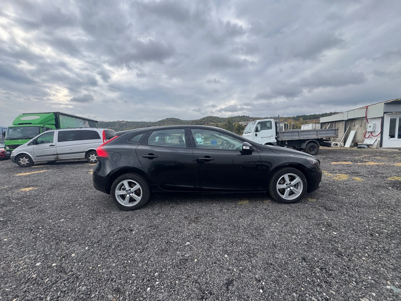 Volvo V40 2.0D , снимка 4 - Автомобили и джипове - 56460470