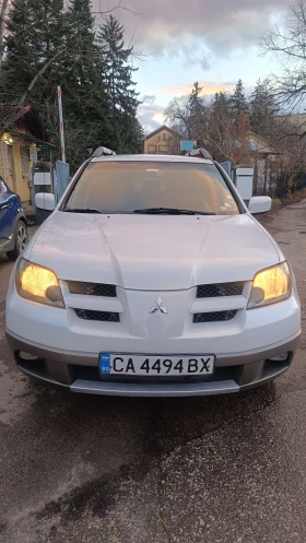 Mitsubishi Outlander 2.4i Газ, снимка 2