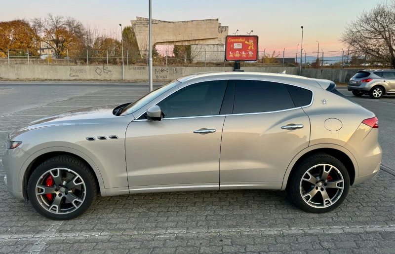 Maserati Levante SQ4 // GrandSport // Като Нова !!!, снимка 7 - Автомобили и джипове - 48491313