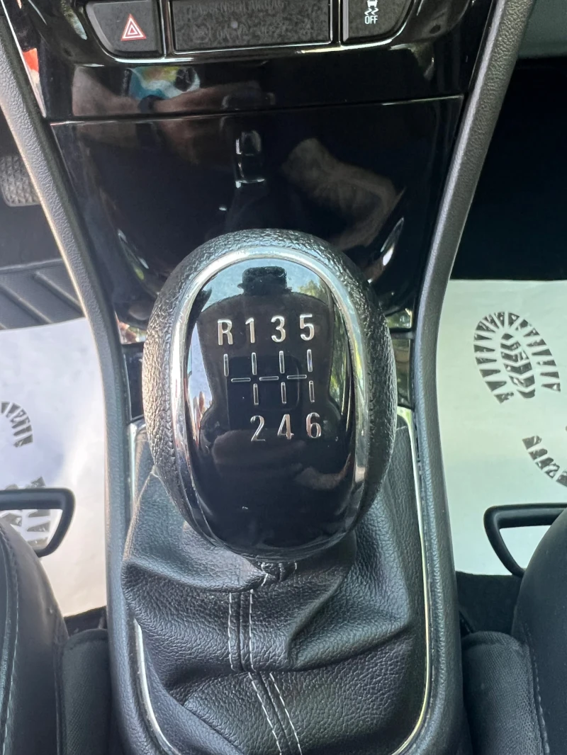 Opel Mokka 1.6, снимка 8 - Автомобили и джипове - 50795337