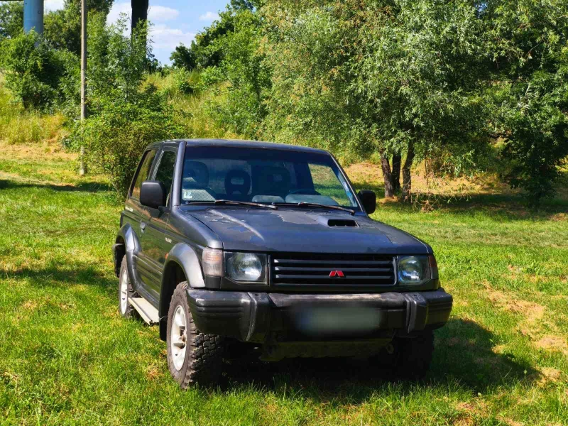 Mitsubishi Pajero, снимка 3 - Автомобили и джипове - 51848329