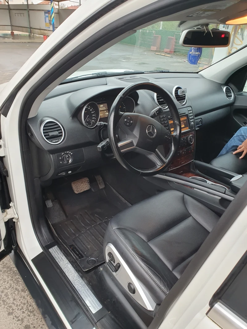 Mercedes-Benz ML 350 Фейслифт , снимка 15 - Автомобили и джипове - 52896375