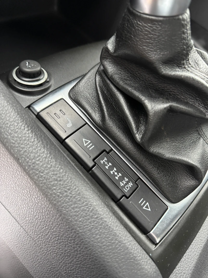 VW Amarok 2.0TDI* 190ps* ALLTRACK* БЕЗУПРЕЧЕН* НОВ ВНОС, снимка 12 - Автомобили и джипове - 53233120