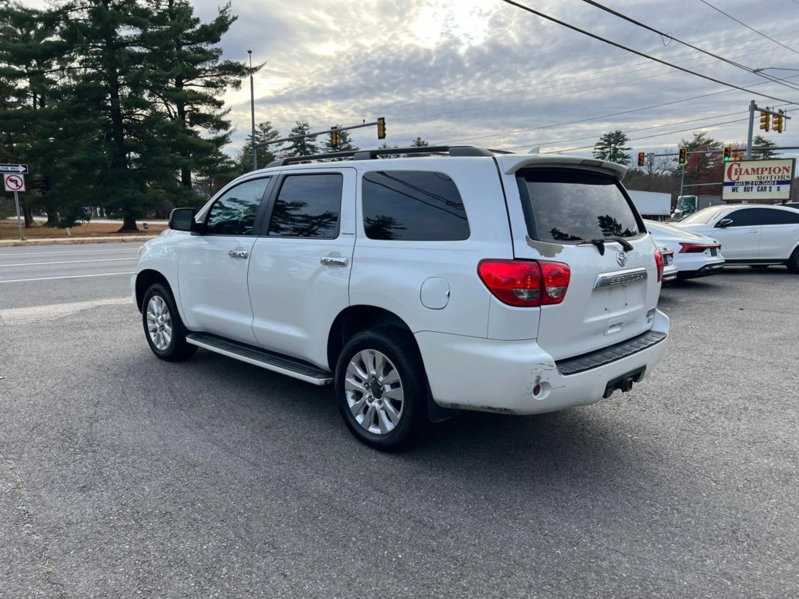 Toyota Sequoia Platinum  - изображение 3