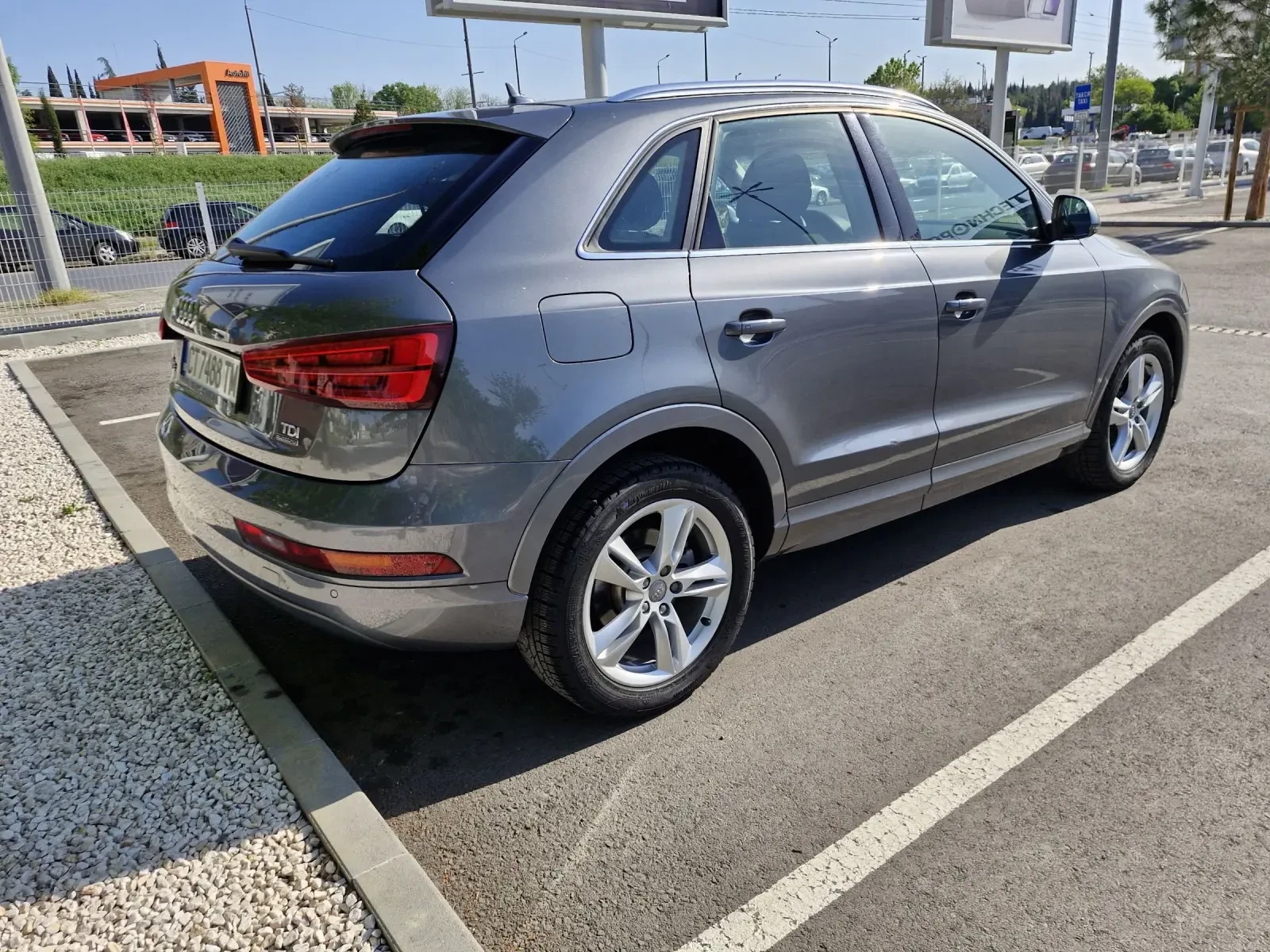 Audi Q3 2.0 TDI  автомат, пера на волана, рекаро салон  - изображение 4