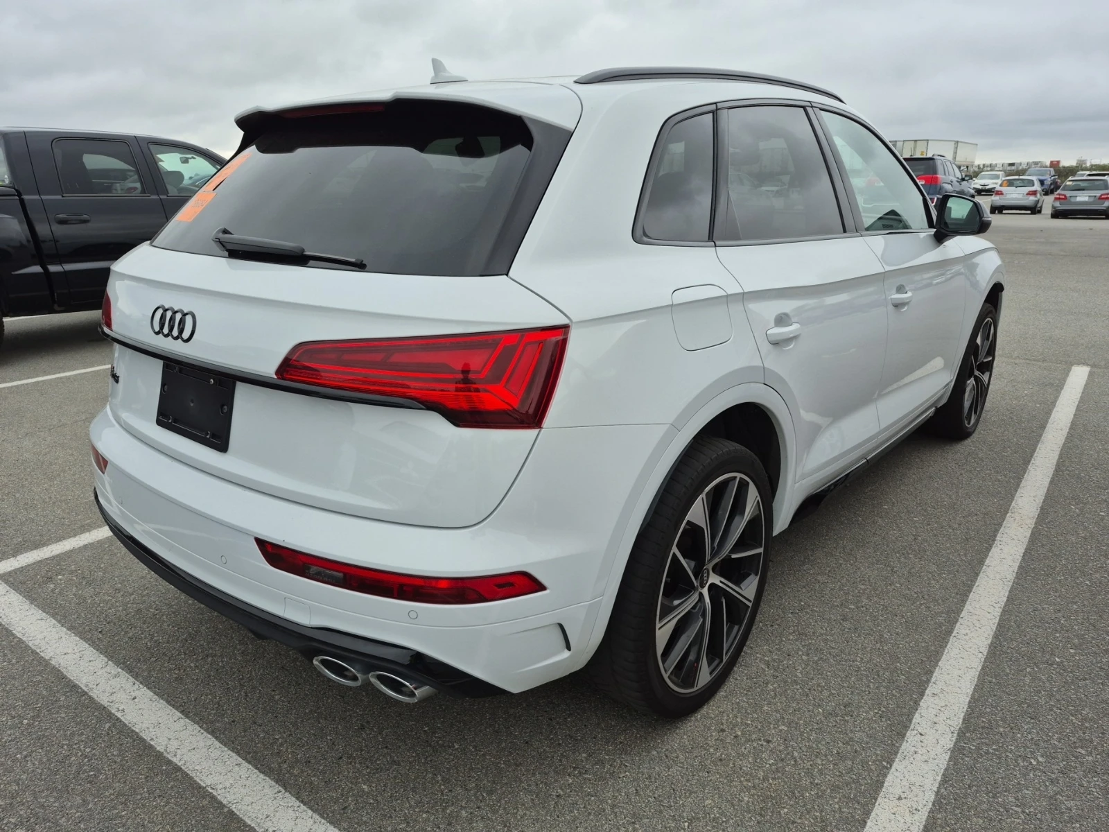 Audi SQ5 * CARFAX* АВТОФИНАНСИРАНЕ БЕЗ ПЪРВОНАЧАЛНА ВНОСКА! - изображение 3