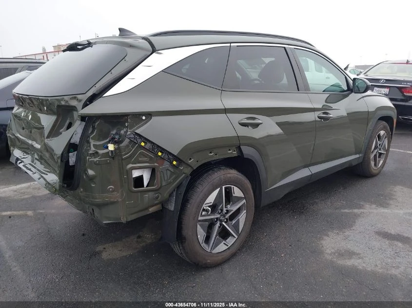 Hyundai Tucson 2.5L I-4 DI, DOHC, VVT, 187HP Front Wheel Drive | Mobile.bg � ����������� 11