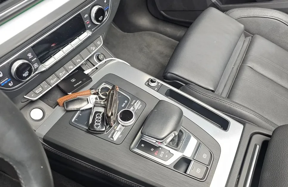 Audi Q5 50TDI* Quattro* Premium* АвтоКредит* (ЦЕНА ДО БГ) - изображение 6