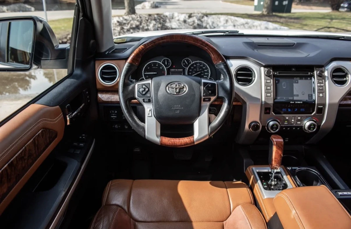 Toyota Tundra Platinum 1794 Edition * 5.7 V8 * Един Собственик *, снимка 9 - Автомобили и джипове - 53861584