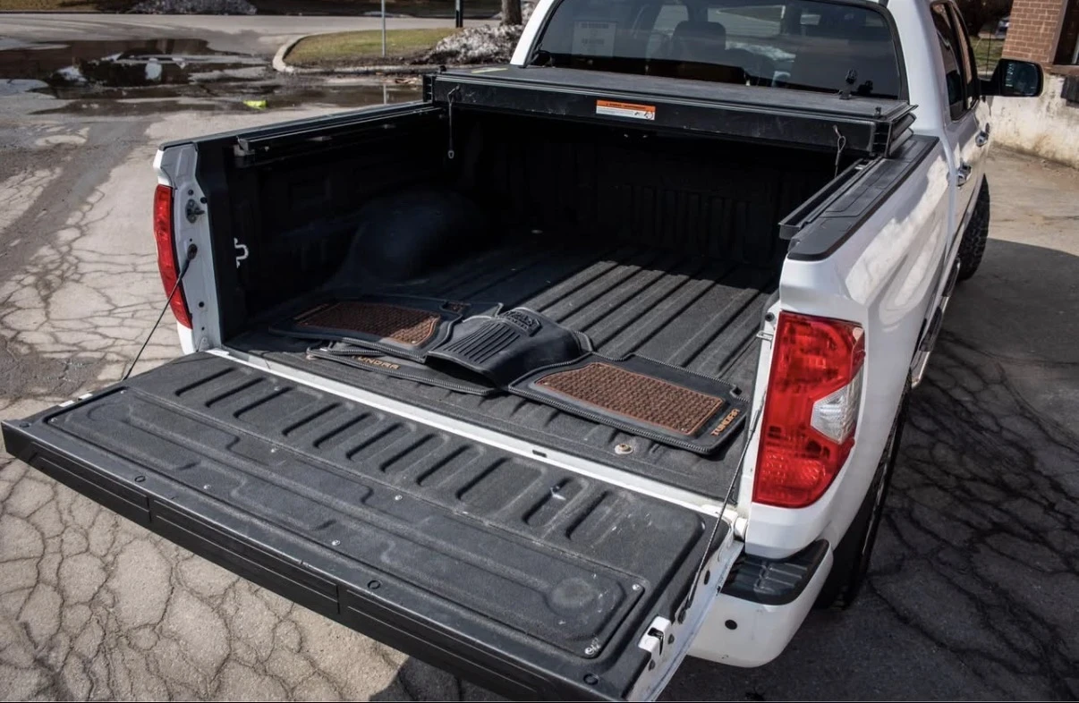 Toyota Tundra Platinum 1794 Edition * 5.7 V8 * Един Собственик *, снимка 16 - Автомобили и джипове - 53861584