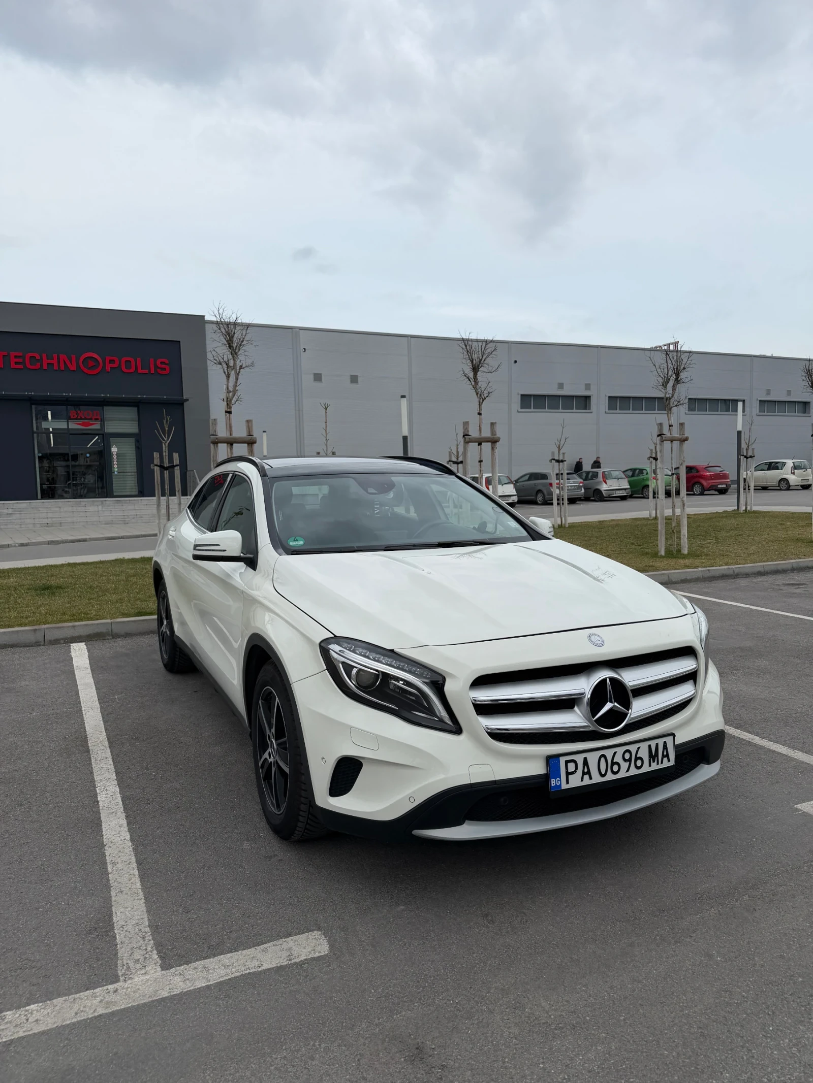 Mercedes-Benz GLA 200 Mercedes GLA 200 , снимка 9 - Автомобили и джипове - 53935833