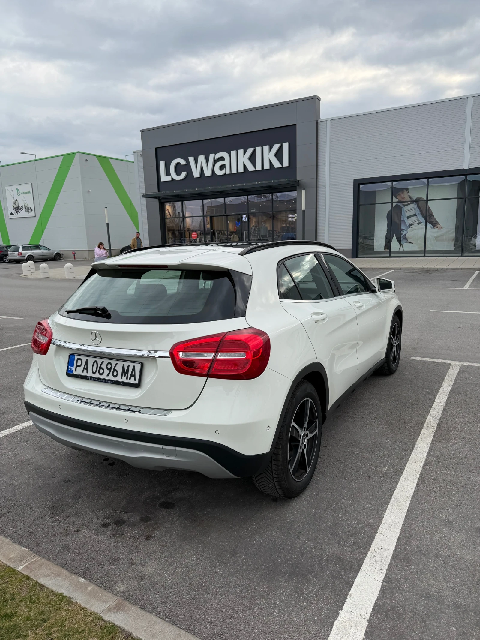 Mercedes-Benz GLA 200 Mercedes GLA 200 , снимка 2 - Автомобили и джипове - 53935833