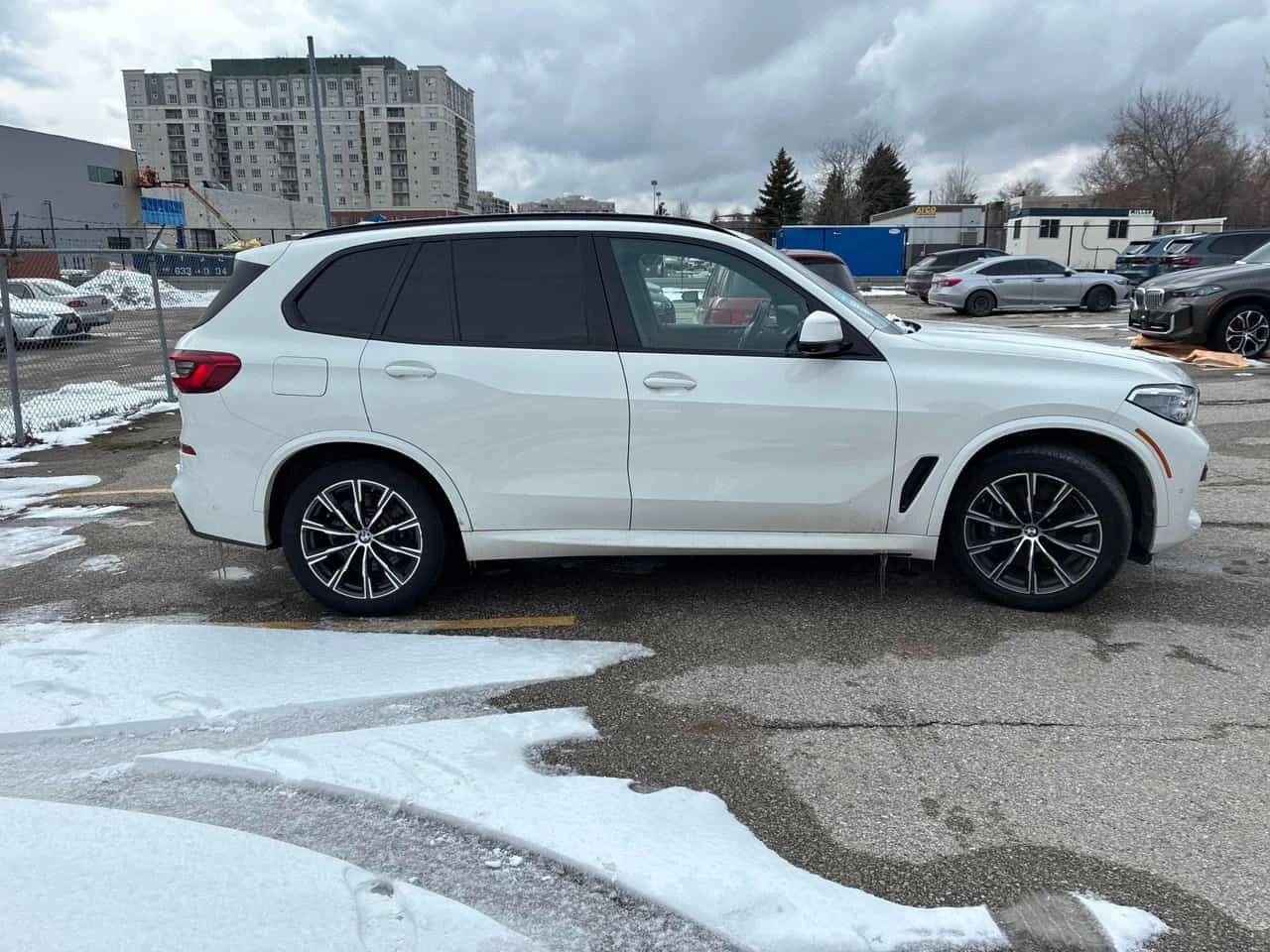 BMW X5 * xDrive40i * CARFAX * M PACK * LASER * ВЪЗДУШНО , снимка 16 - Автомобили и джипове - 54011184