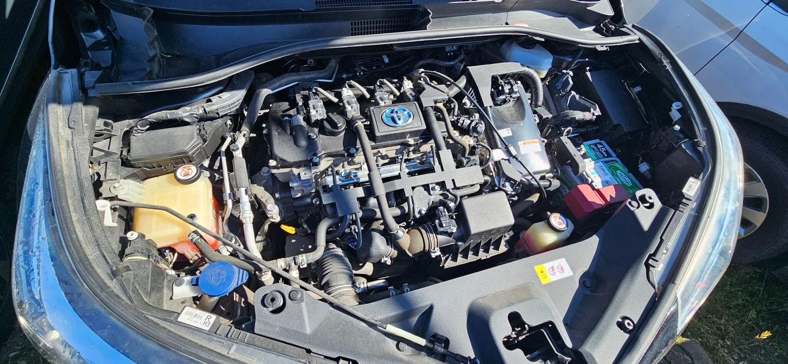 Toyota C-HR 1.8 Hybrid E-CVT Trend EURO 6D, снимка 16 - Автомобили и джипове - 54421082