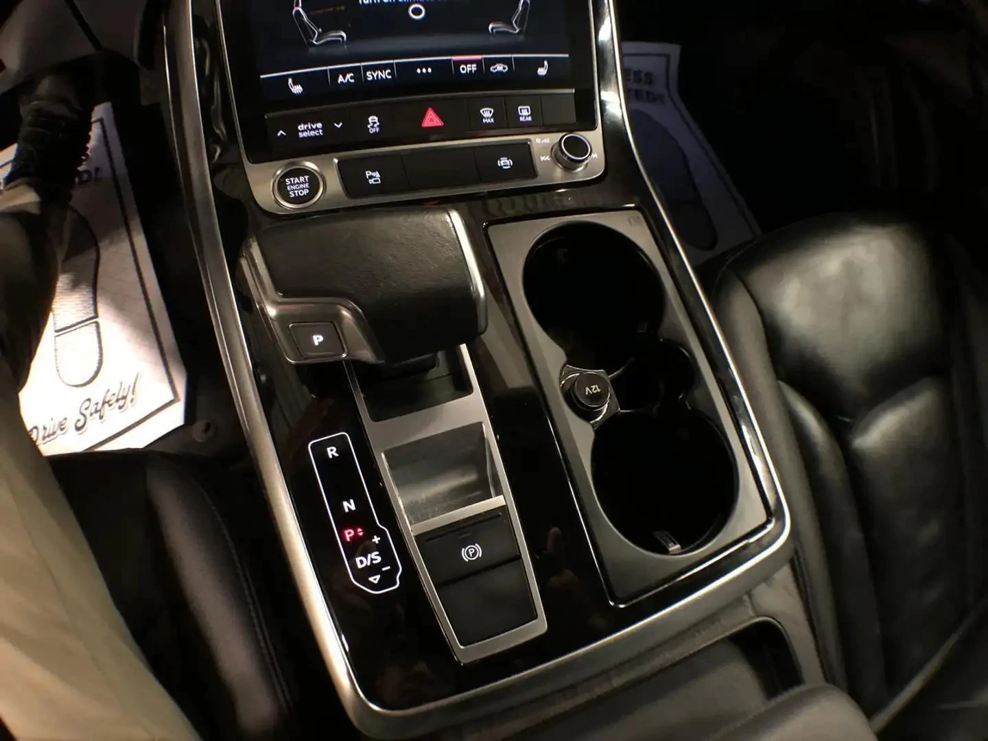 Audi Q7 KOMFROT / ПОДГРЕВИ / ПАНОРАМА / 7 МЕСТА, снимка 14 - Автомобили и джипове - 54424164