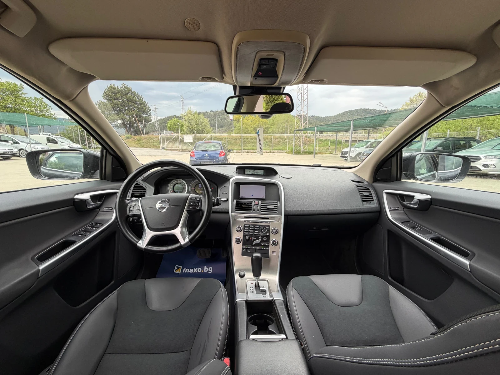 Volvo XC60 D5-AWD/4x4/Navi/Koja/Podgrev/ServizniDok., снимка 9 - Автомобили и джипове - 54453791