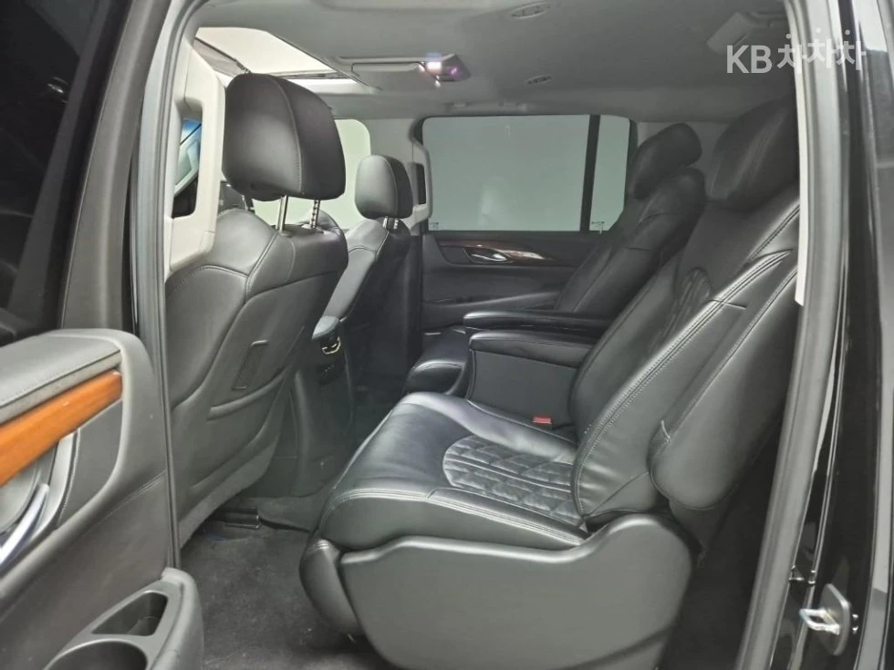 Cadillac Escalade, снимка 12 - Автомобили и джипове - 54544361