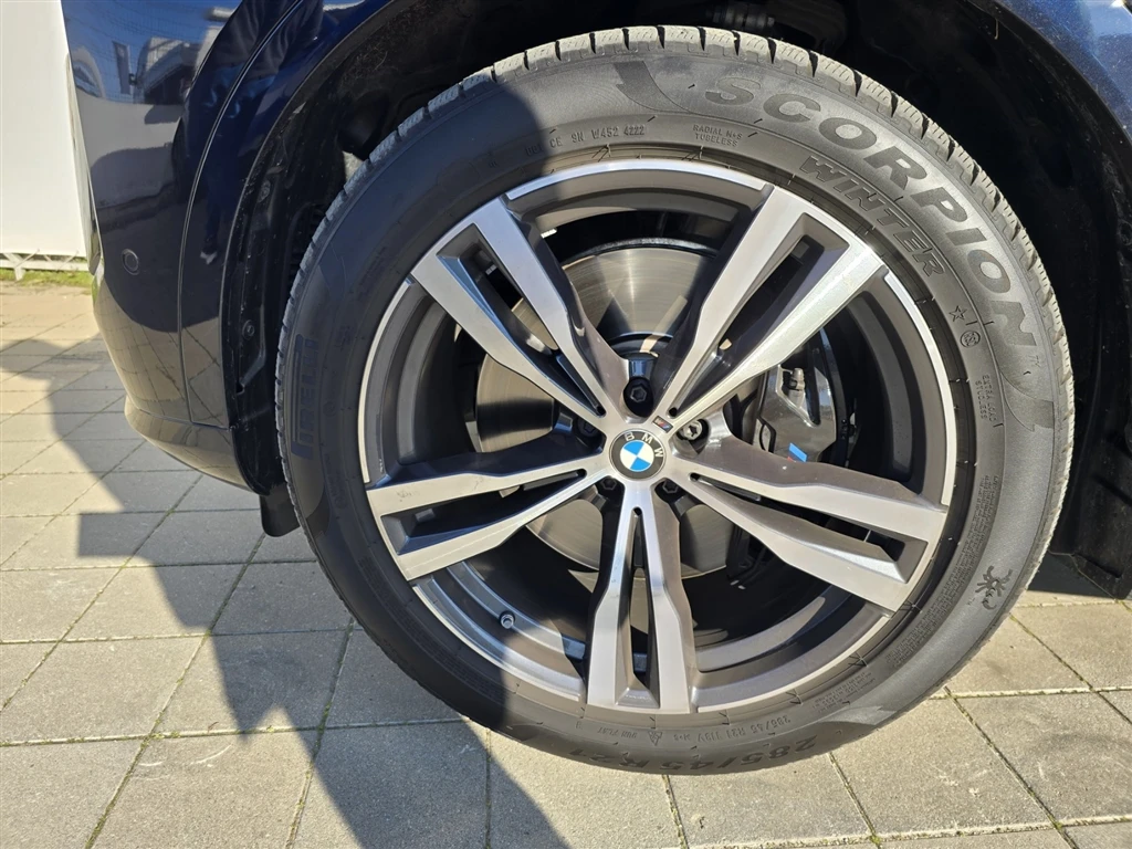 BMW X7 xDrive40i, снимка 4 - Автомобили и джипове - 54917154