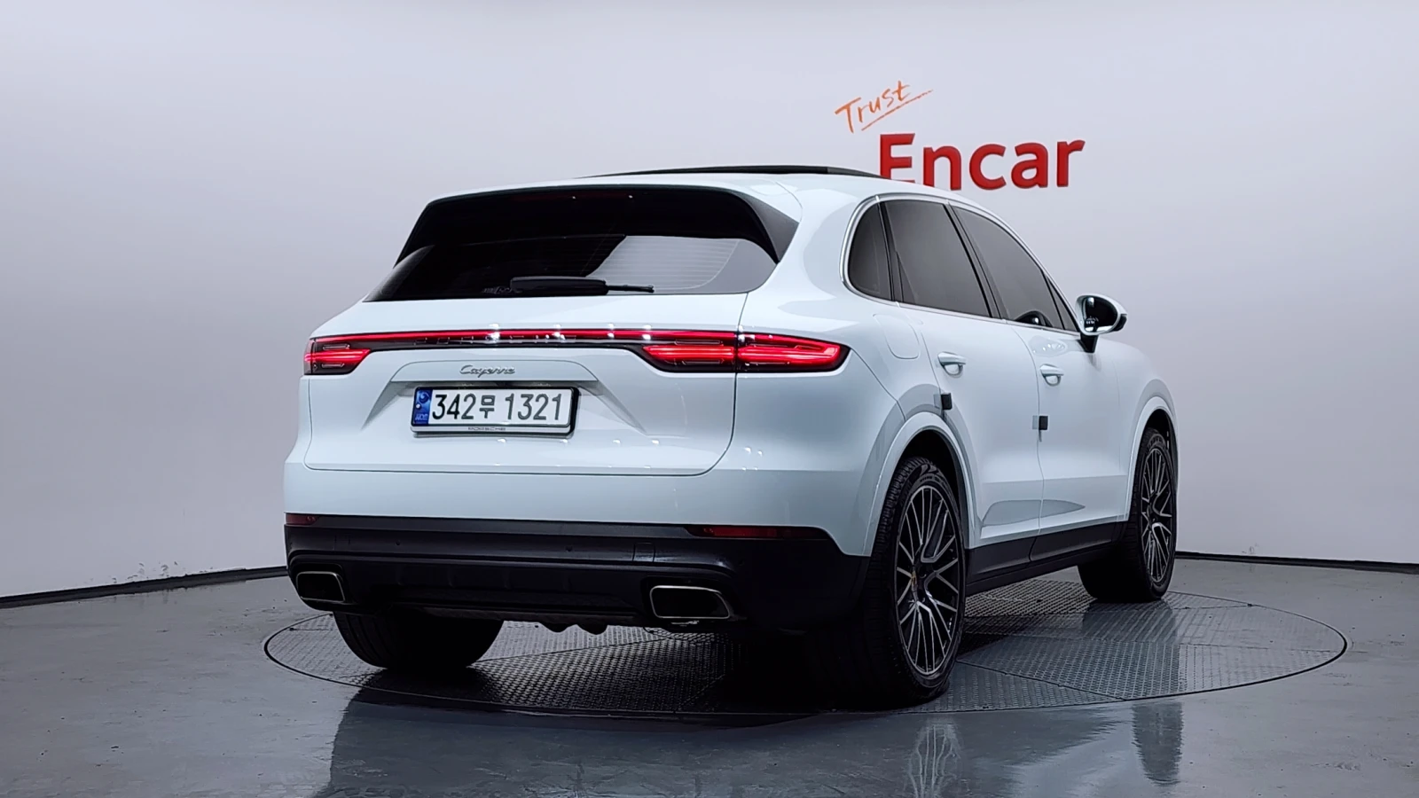 Porsche Cayenne ЕЛ. БАГАЖНИК* ПОДГРЕВ ВОЛАН* ЛЮК* КРАЙНА ЦЕНА, снимка 2 - Автомобили и джипове - 55336526
