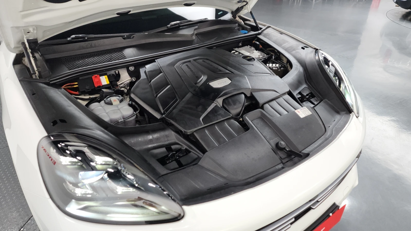Porsche Cayenne ЕЛ. БАГАЖНИК* ПОДГРЕВ ВОЛАН* ЛЮК* КРАЙНА ЦЕНА, снимка 6 - Автомобили и джипове - 55336526
