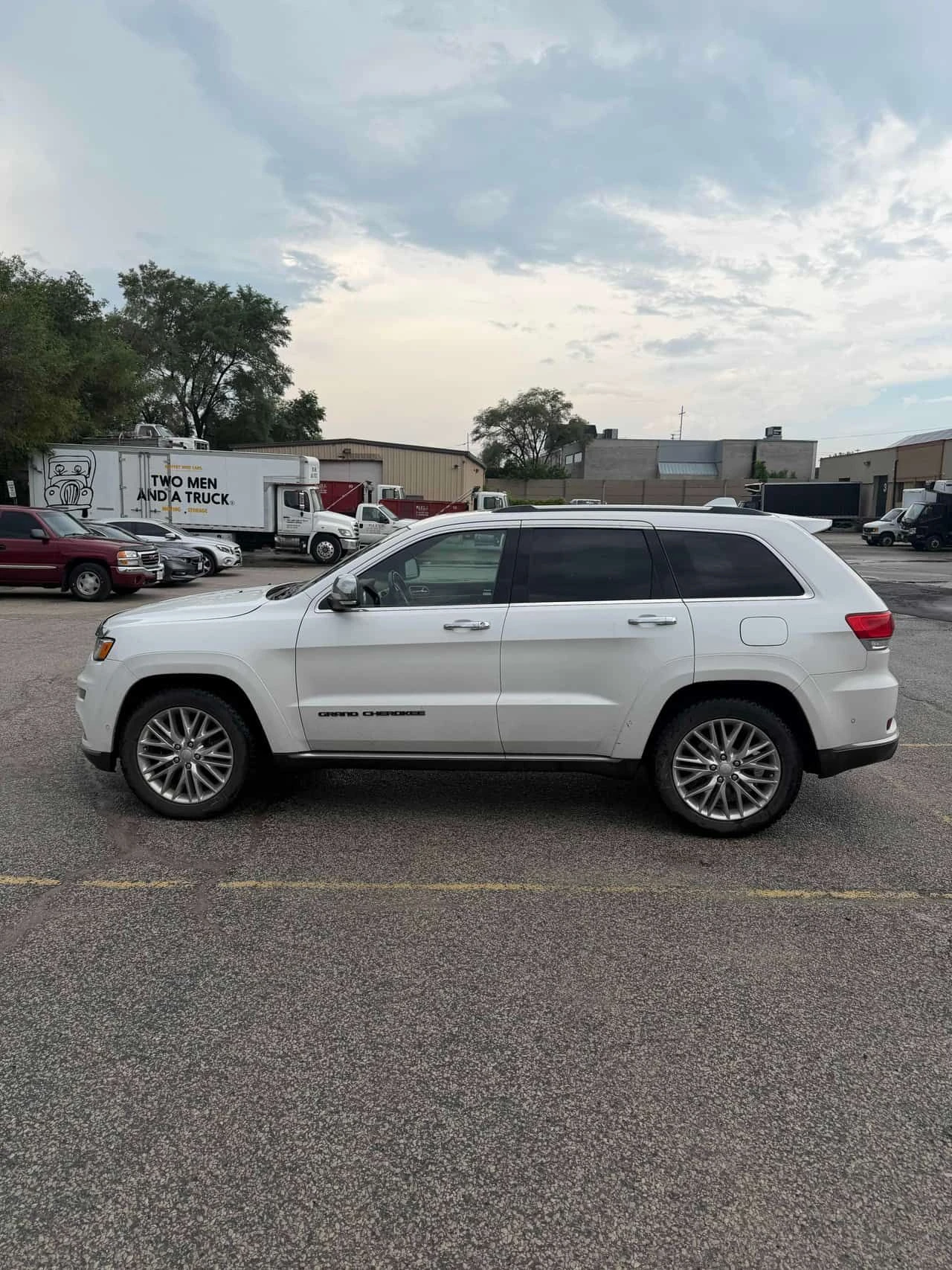 Jeep Grand cherokee * Summit * АВТОКРЕДИТ БЕЗ ПЪРВОНАЧАЛНА ВНОСКА* , снимка 2 - Автомобили и джипове - 55342767