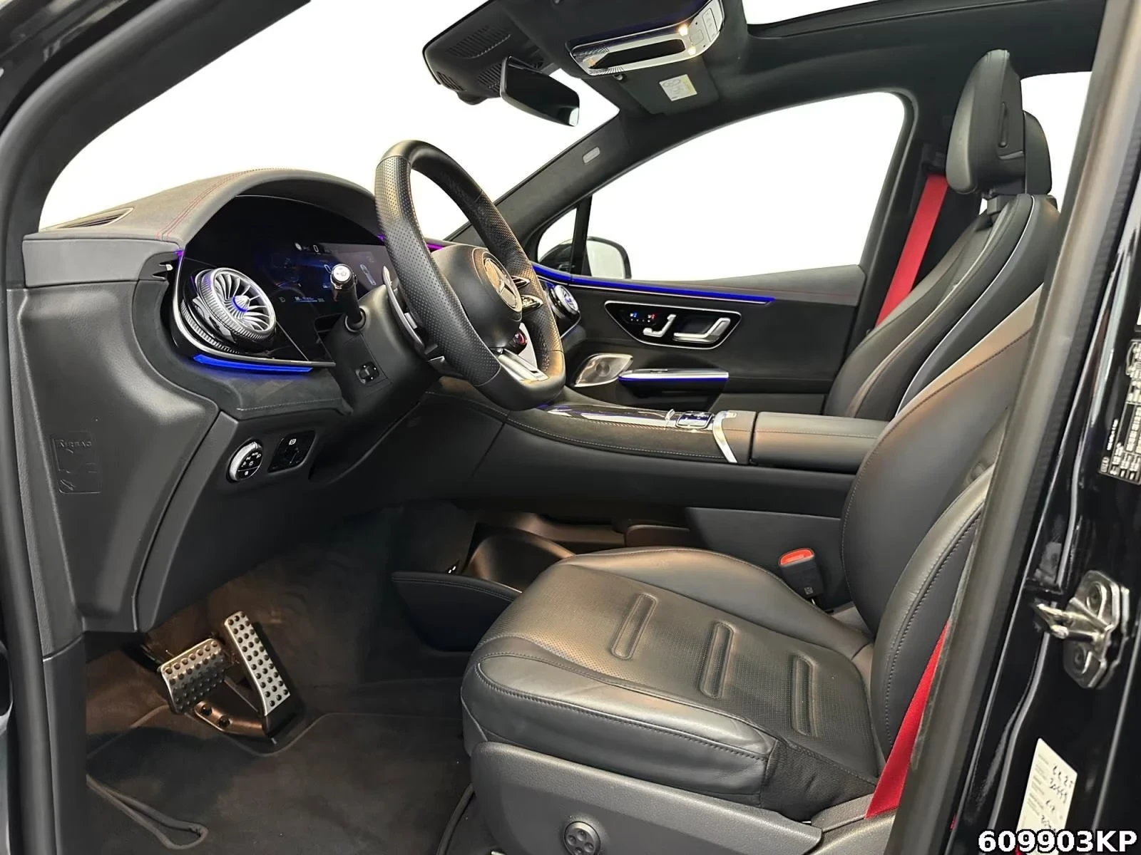 Mercedes-Benz EQE AMG43 4M Premium+ HyperScreen AIR HUD PANO WinterP, снимка 11 - Автомобили и джипове - 55464277