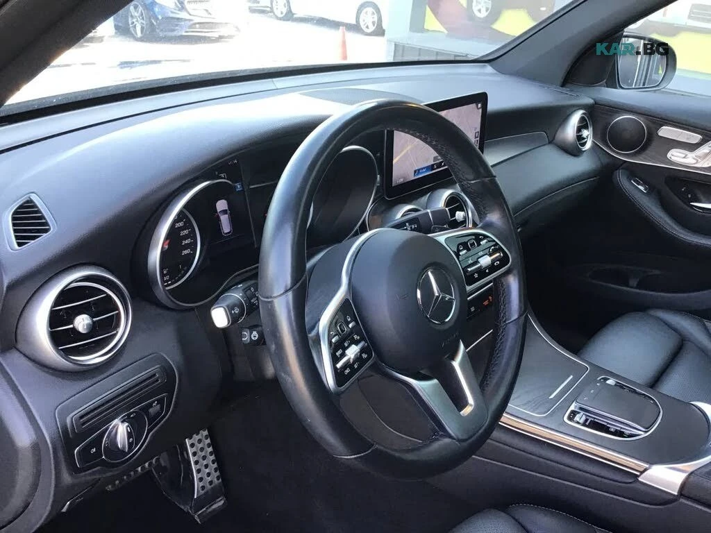 Mercedes-Benz GLC 300 AMG* ПАМЕТ* ПОДГРЕВ* ПАНОРАМА* , снимка 8 - Автомобили и джипове - 55706226